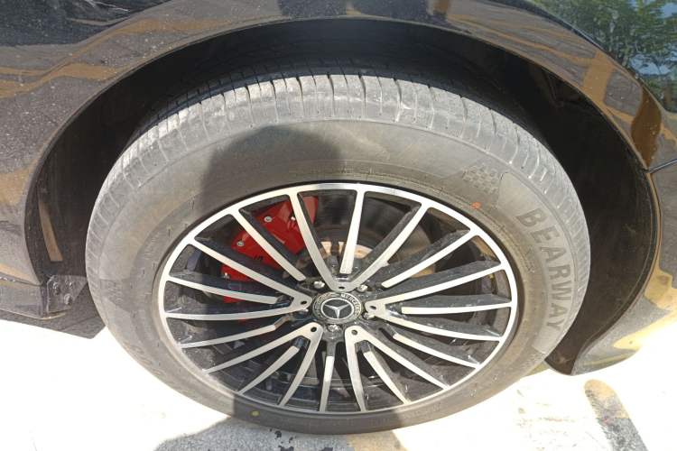 Used Mercedes-Benz R-Class  Right Front Wheel Hub