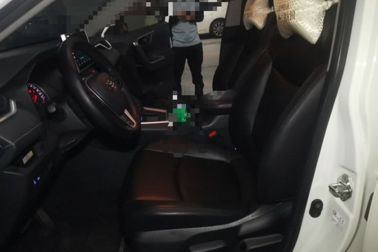 Used Toyota RAV4 2020 2.0L CVT Two-Wheel Drive Urban Edition Left Front Seat