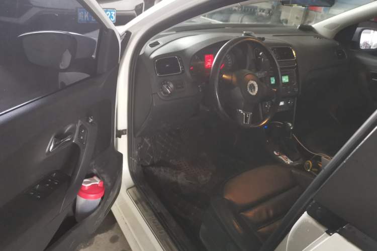 Used Volkswagen Polo 2013 1.6L Automatic Luxury Edition Driver Seat