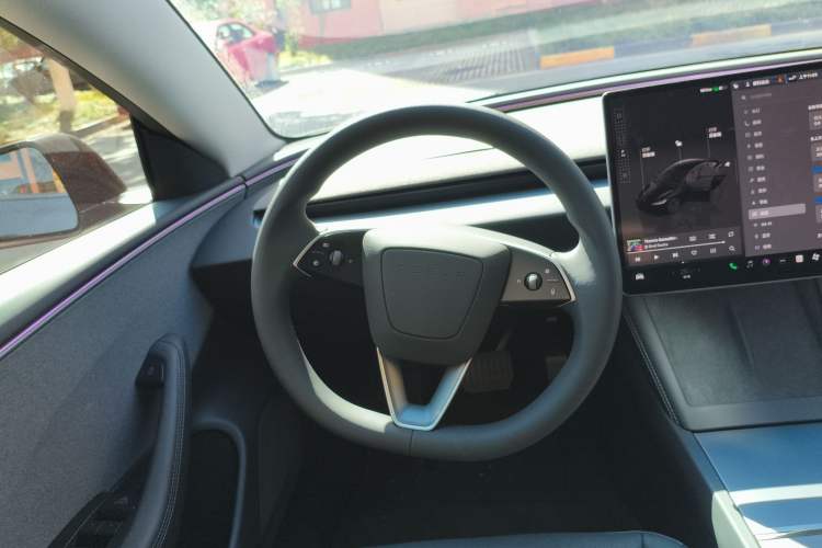 Used Tesla Model 3 2025 Model Revised Rear-Wheel-Drive Version
