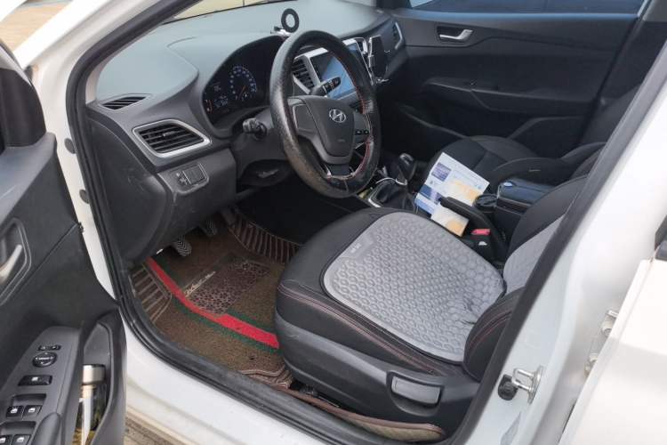 Used Hyundai Verna (older generation) 2017 1.4L Manual Huancai Edition China V Standard
