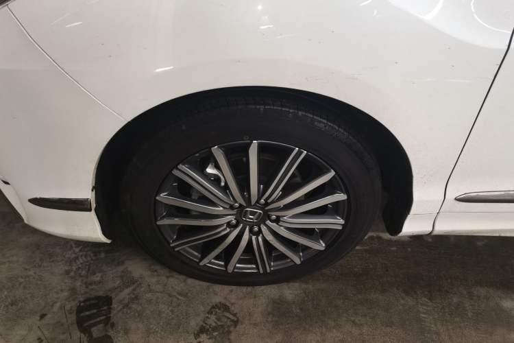 Used Honda Elysion 2022 2.0L eHEV Prestige Edition Left Front Wheel Hub