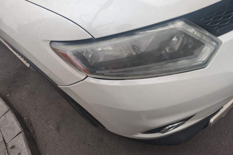 Used Nissan X-Trail 2015 2.0L CVT Comfort MAX Edition 2WD
