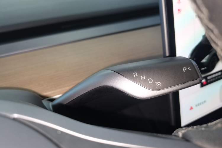 Used Tesla Model Y 2021 Standard Range Rear-Wheel Drive Version