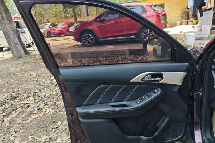 Used BAIC Changhe Q35 2016 1.5L Manual Cool Edition
