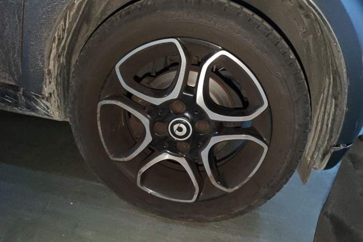 Used smart fortwo 2019 0.9T 66kW Hardtop Wind Power Edition China VI
