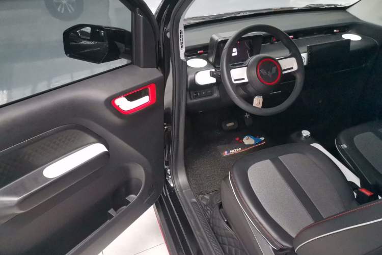 Used Wuling Hongguang MINIEV 2022 GAMEBOY 300km Enthusiast Model with Lithium Iron Phosphate