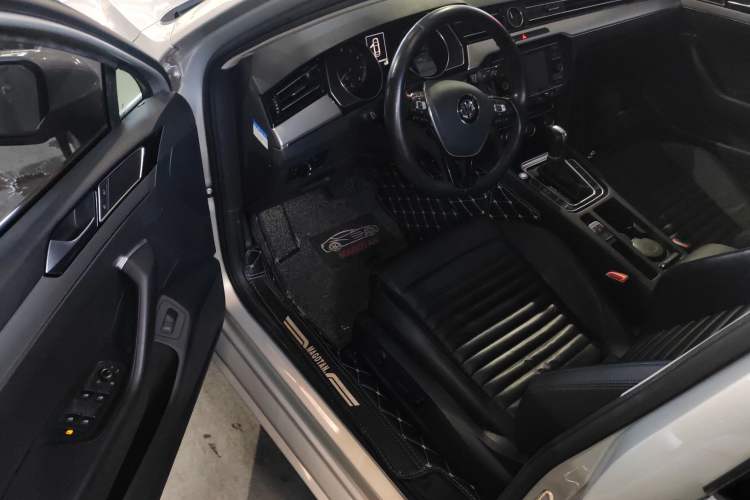 Used Volkswagen Magotan 2019 330TSI DSG Leading Edition China V Standard