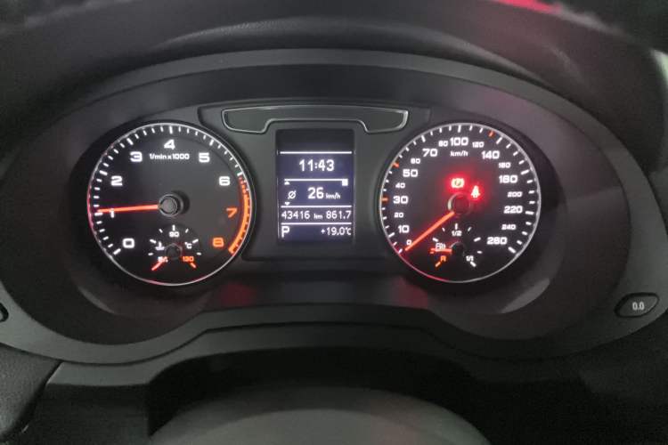 Used Audi Q3 2017 35 TFSI Style Edition Instrument Cluster