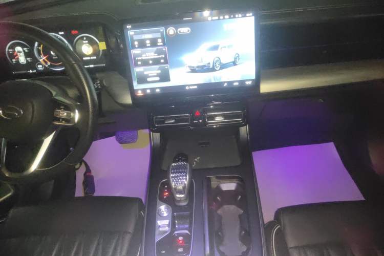 Used GAC Trumpchi GS8 2022 Linghang Series 2.0 TGDI Two-Wheel-Drive Luxury Smart Connectivity Version (7 Seats)
