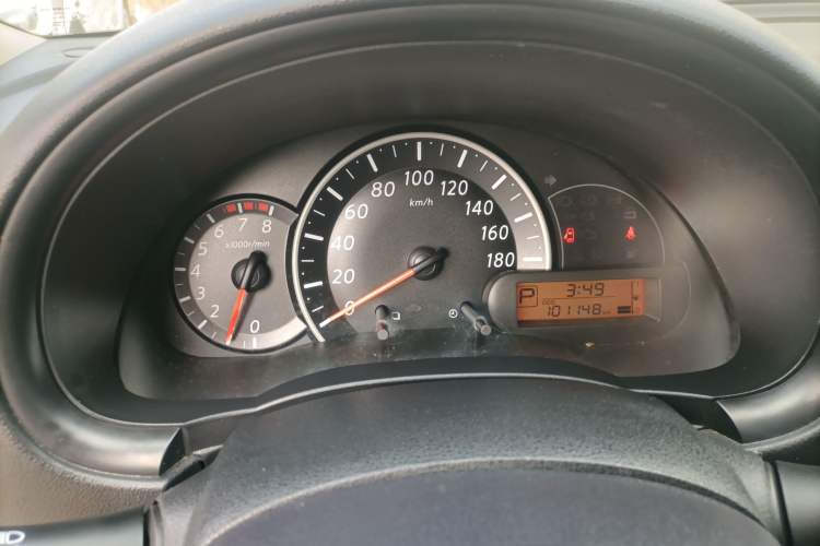 Used Nissan March 2015 1.5L Automatic Easy Edition
