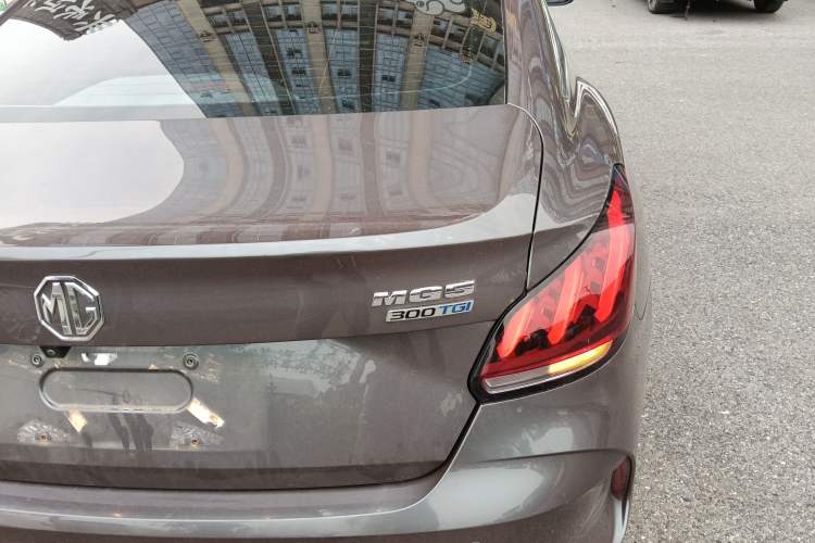 Used MG 5 2022 300TGI DCT Chao Yue Luxury Edition Right Rear Taillight