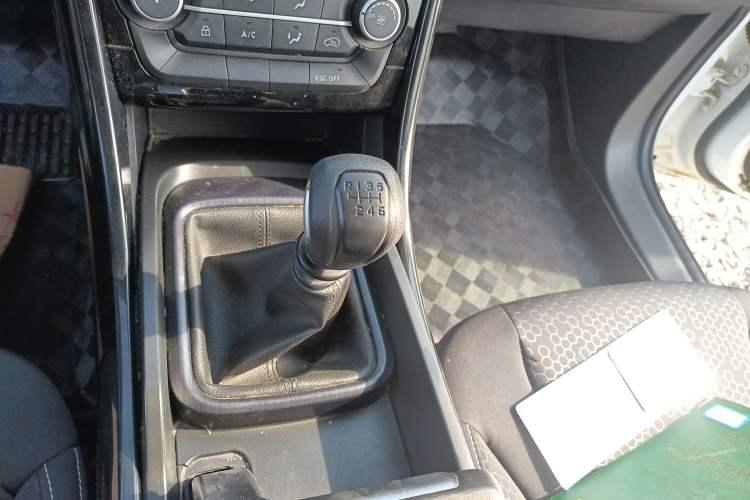 Used JMC Yusheng S330 2016 1.5L GTDi Manual Two-Wheel Drive Value Edition