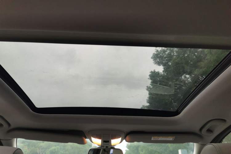 Used Mercedes-Benz R-Class 2017 R 320 4MATIC Business Edition Prestige Model
