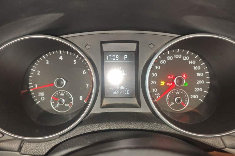 Used Volkswagen Golf 2012 1.6L Automatic Fashion Model