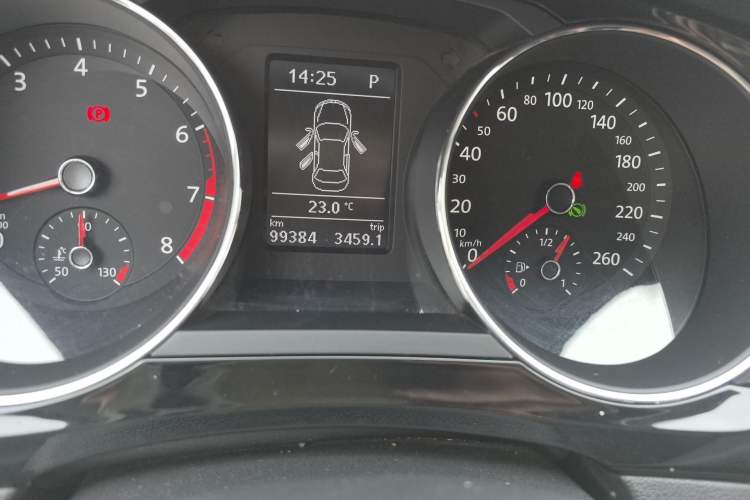 Used Volkswagen Sagitar 2018 280TSI DSG Ignite Edition Odometer Close Up