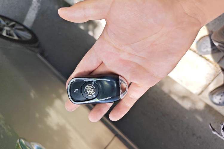 Used Buick GL6 2019 18T 6-Seater Connected Luxury Version China VI Standard Vehicle Key