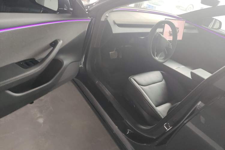 Used Tesla Model 3 2023 Rear-Wheel-Drive Version
