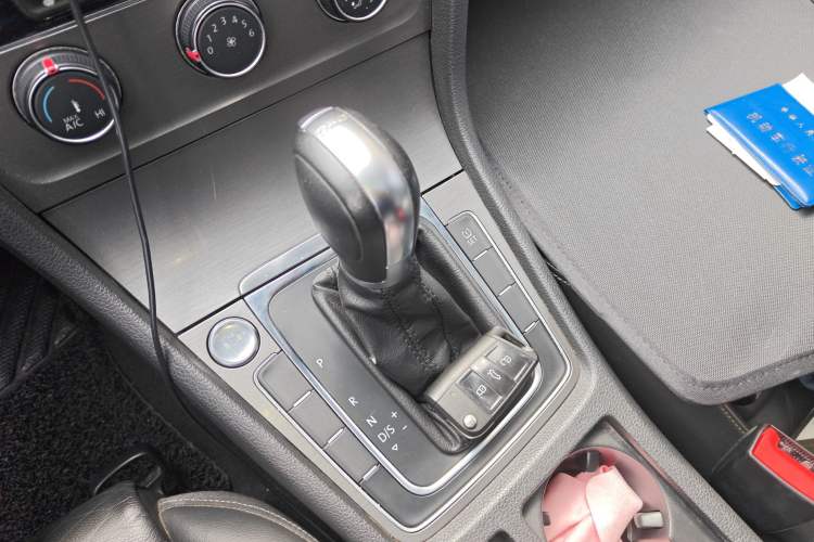 Used Volkswagen Golf 2014 1.4TSI Automatic Luxury Model