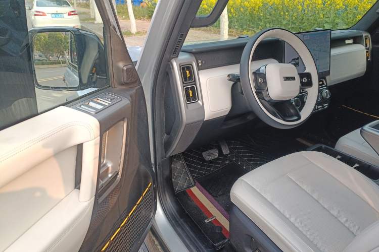 Used iCAR V23 2025 501 Four-Wheel Drive Advanced Version Driver Seat