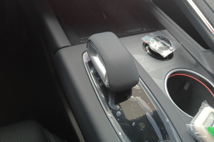 Used Zeekr 001 2026 95° All-Wheel-Drive Max Edition Gear Lever