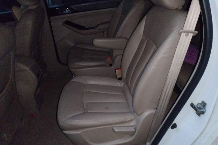 Used Baojun 730 2014 1.5L manual Comfort ESP version 7 seats