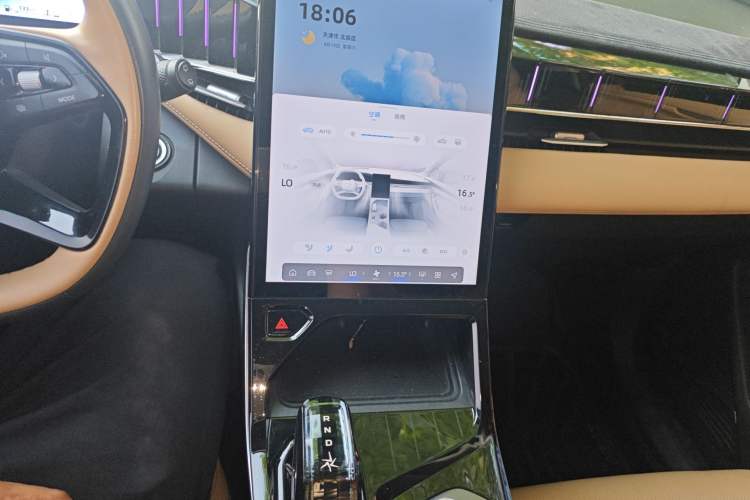 Used Geely Auto FX11 2023 1.5TD DCT Prestige Edition
