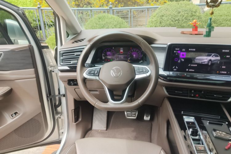 Used Volkswagen Viloran 2023 380TSI Prestige Edition