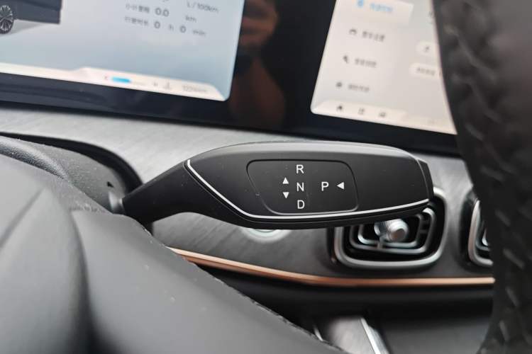 Used Chery Tiggo 9 2025 2.0T Dual-Clutch Two-Wheel Drive Black Samurai Edition 5 Seats
