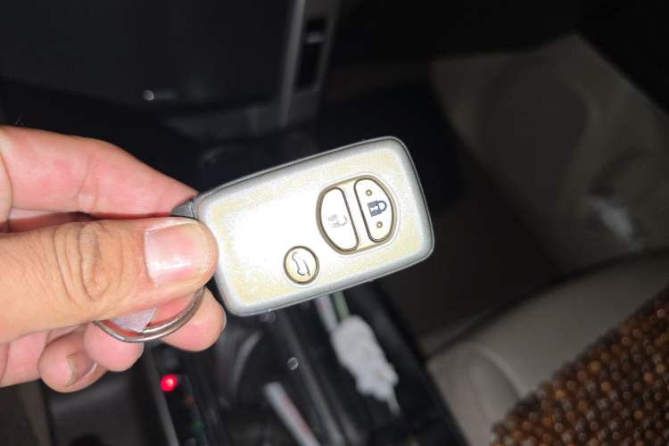 Used Toyota Prado 2010 4.0L Automatic TX Vehicle Key