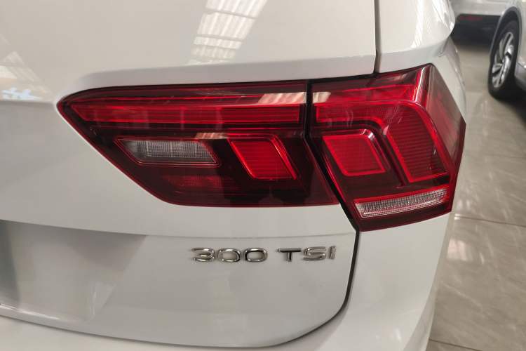 Used Volkswagen Tiguan L 2024 300TSI Automatic Two-Wheel Drive Smart Edition
