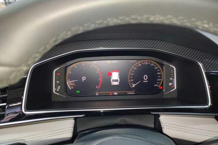 Used Volkswagen Tiguan L 2024 Outstanding Model 330TSI Automatic Two-Wheel Drive R-Line Dragon Glory Edition Instrument Cluster