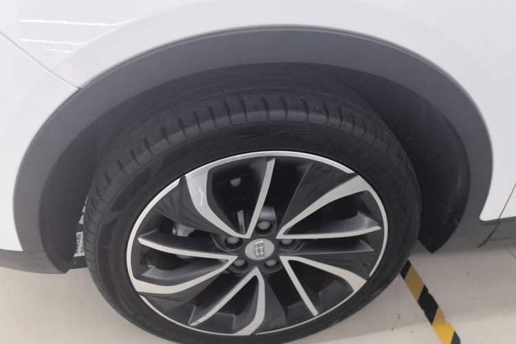 Used Geely Auto Emgrand GSe 2019 Restyled 500 LingShang Version Left Front Wheel Hub