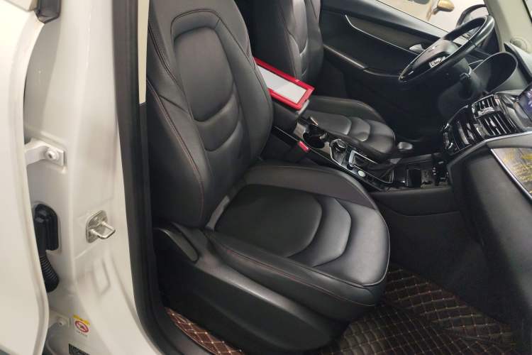 Used BORGWARD BX5 2017 20TGDI Automatic Two-Wheel Drive Pioneer Edition Right Front Seat