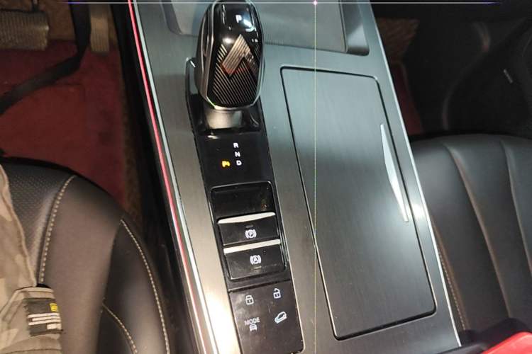 Used Roewe RX5 MAX 2022 1.5T Automatic Zhiwei Prestige Edition