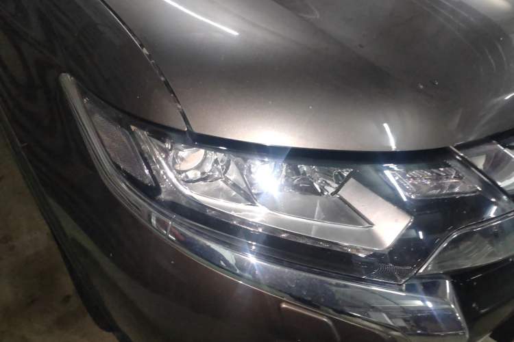 Used Mitsubishi Outlander 2016 2.4L 4x4 Luxury Edition 7-Seater
