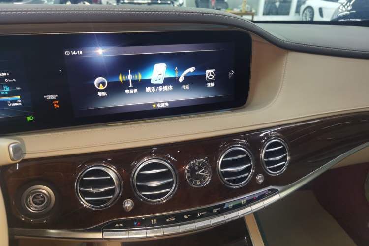 Used Mercedes-Benz S-Class 2019 S 350 L Executive Edition Audio And AC Panel