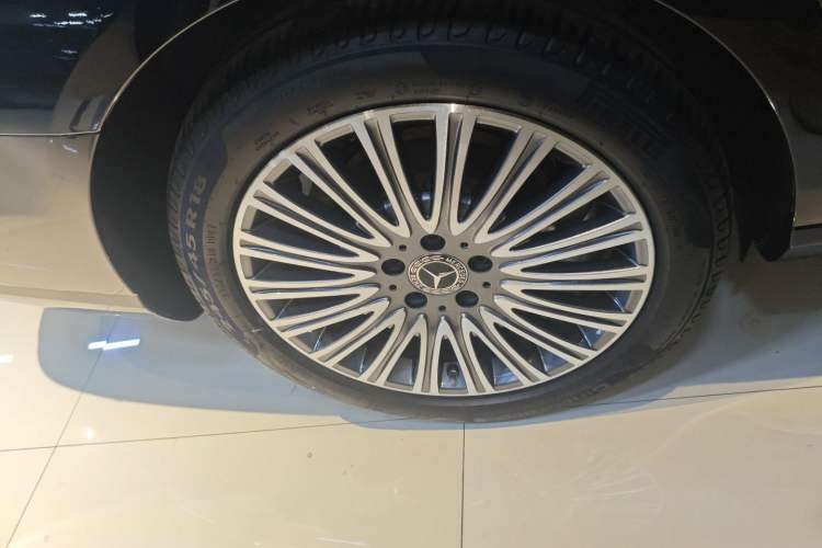 Used Mercedes-Benz E-Class 2023 E 300 L Luxury Model
