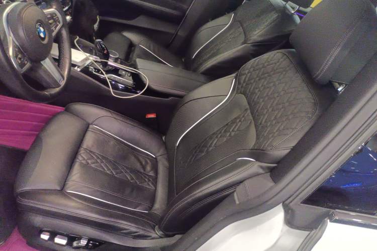 Used BMW 6 Series GT 2018 640i xDrive M Sport Package