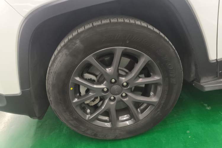 Used Jeep Cherokee 2020 2.0L Two-Wheel Drive Classic Sports Edition Exterior 7