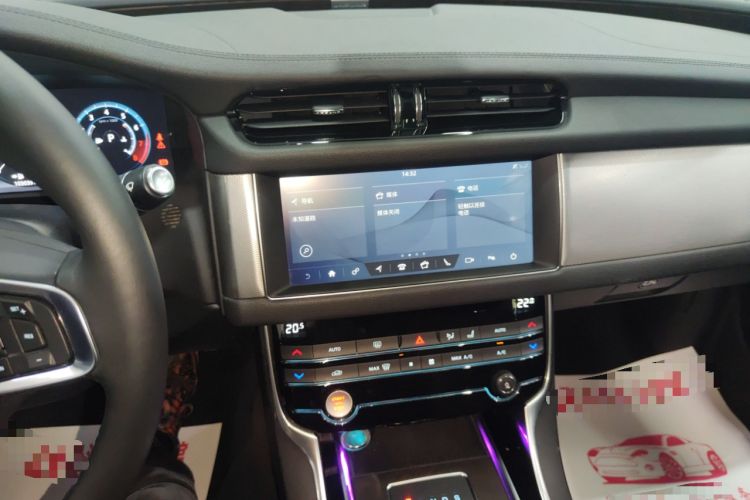 Used Jaguar XFL 2020 XFL 2.0T P250 Four-Wheel Drive Luxury Edition Audio And AC Panel