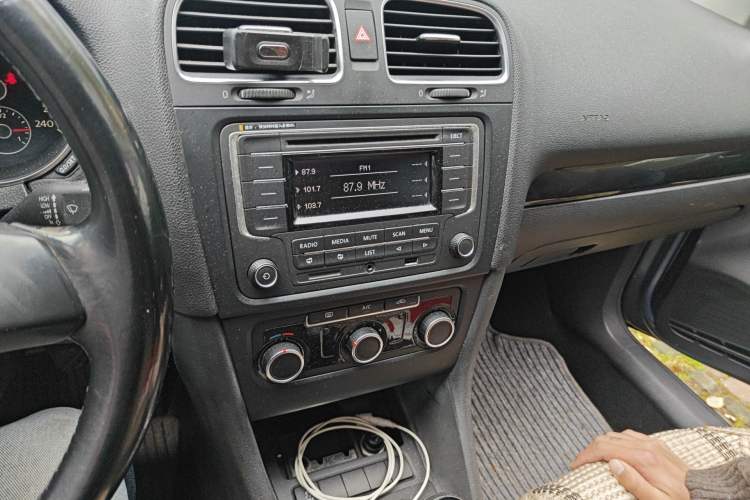 Used Volkswagen Golf 2012 1.4 TSI Manual Comfort Edition Audio And AC Panel