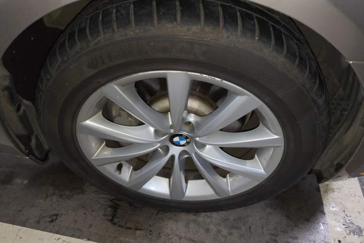 Used BMW 7 Series 2016 730Li Leading Model Right Front Wheel Hub
