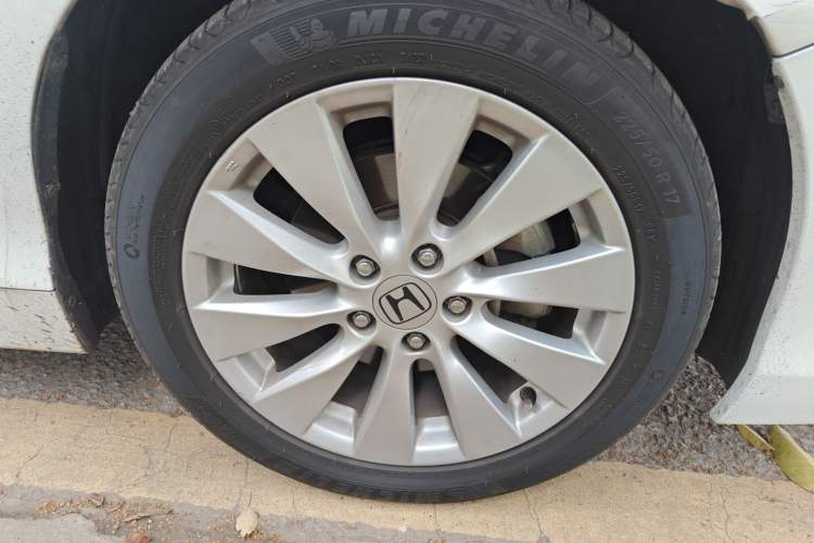 Used Honda Accord 2014 2.4L LX Comfort Edition Right Front Wheel Hub
