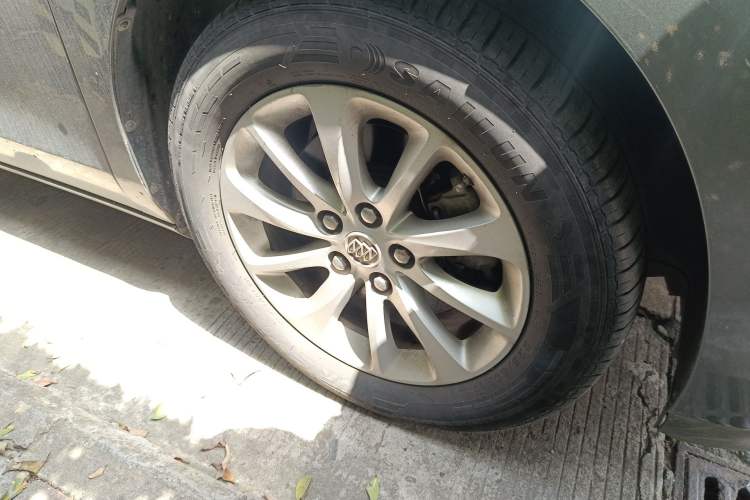 Used Buick GL8 2017 ES 28T Comfort Model China V Standard