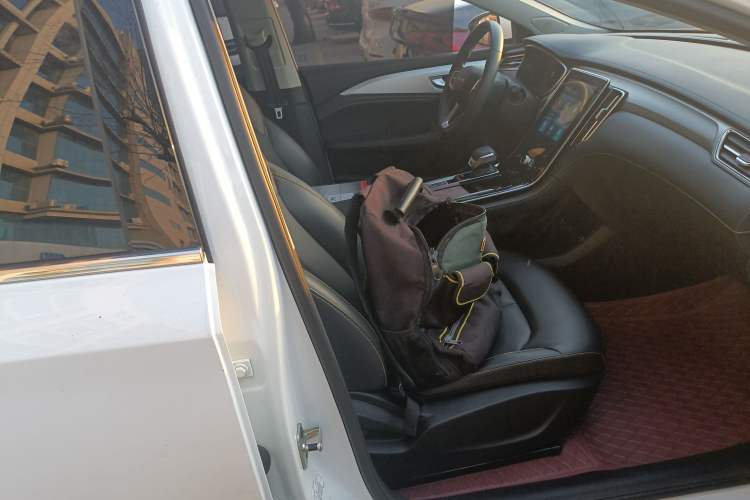 Used Roewe i6 MAX New Energy 2023 EV 420 Skyroof Special Edition
