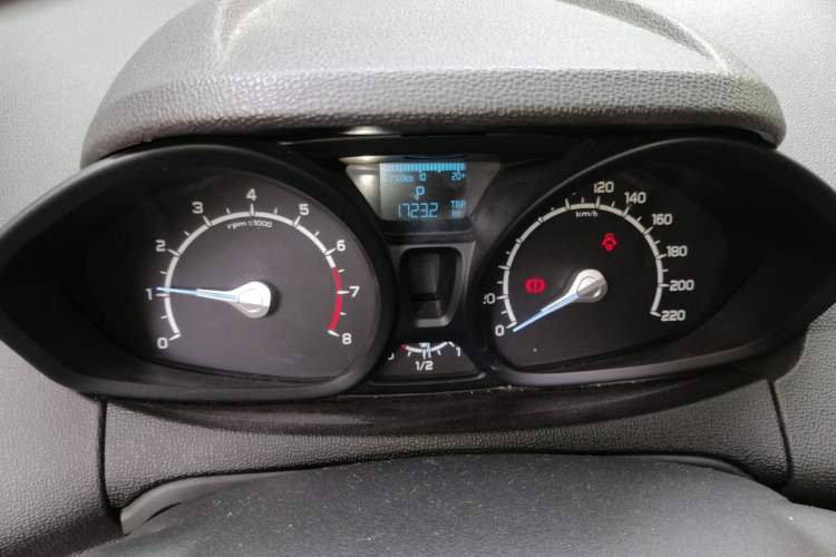 Used Ford EcoSport 2013 1.5L Automatic Fashion Model