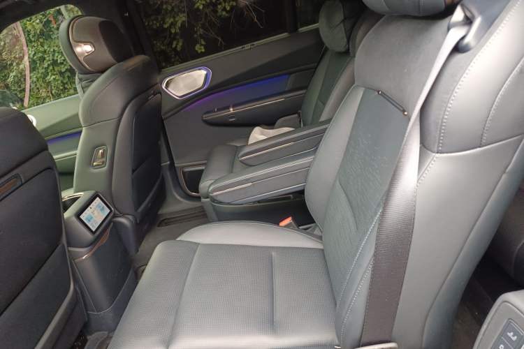 Used Lynk & Co 900 2025 2.0T Ultra