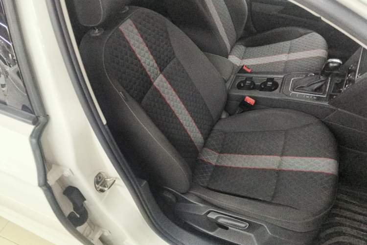 Used Volkswagen Lamando 2021 230TSI DSG Fashion Edition
