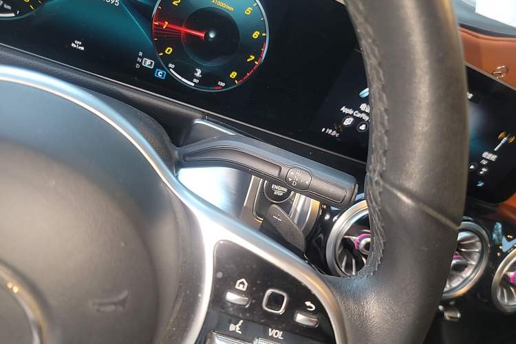 Used Mercedes-Benz GLB 2020 Facelift GLB 200 Fashion Edition Gear Lever